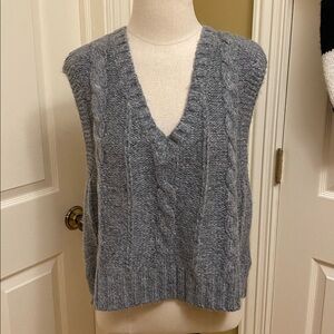 American Eagle V Neck Sweater Vest Large